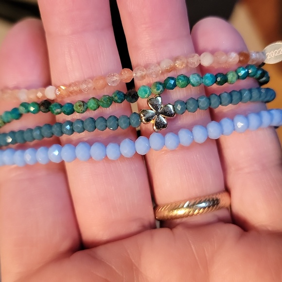 RLxCL 7 inch stretch gemstone and vintage bead or cz bradelets. 21 of them - Picture 6 of 6